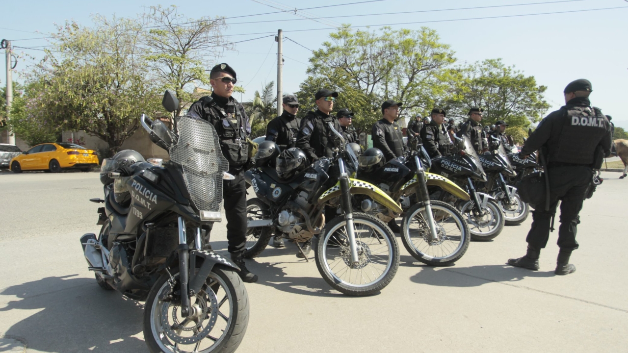 Operativo: 700 policías y 100 móviles realizan un despliegue territorial preventivo