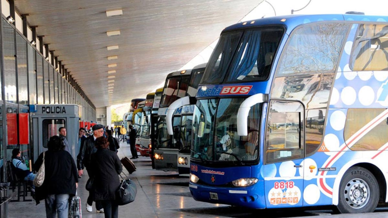 El Gobierno nacional desregula el transporte automotor de media y larga distancia