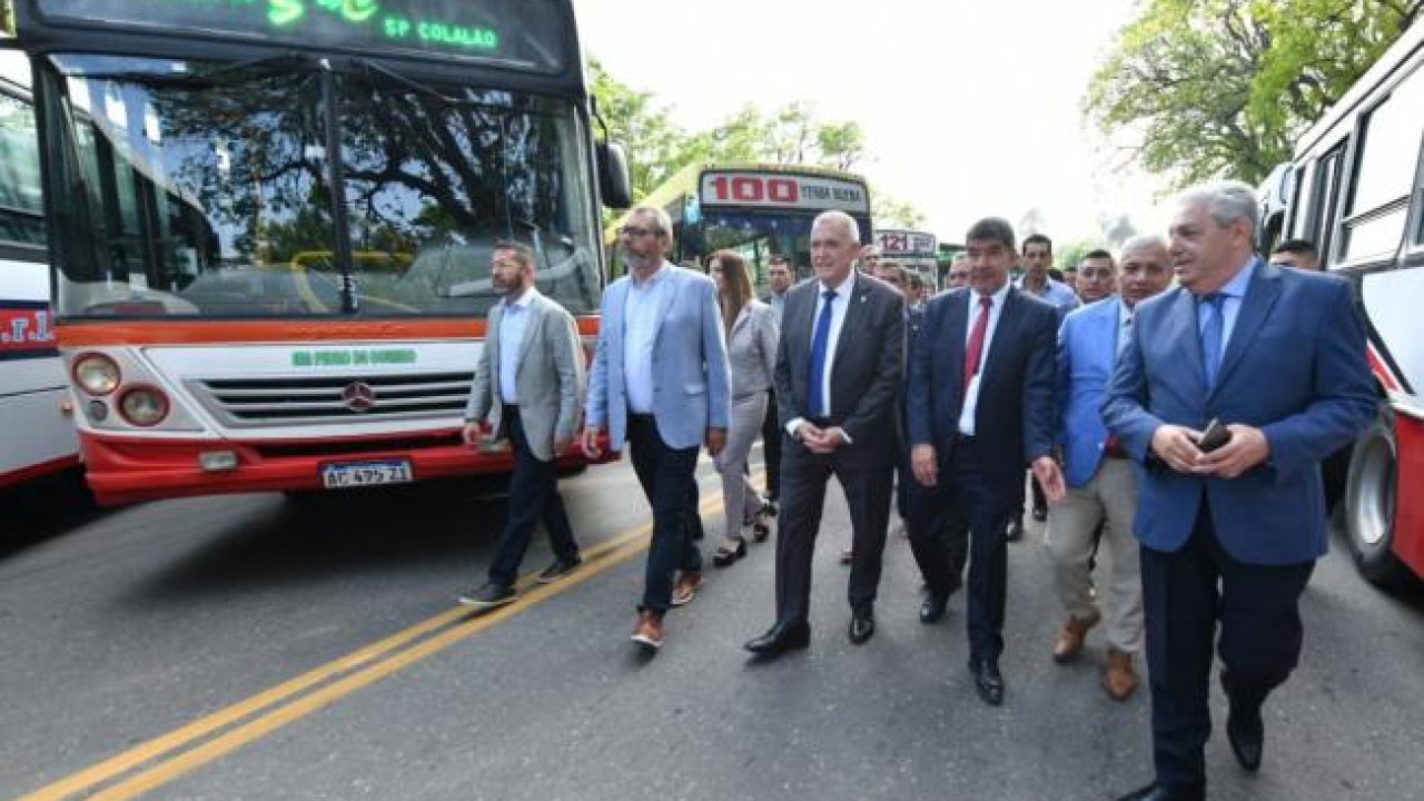 Presentaron 40 nuevos colectivos, los cuales circularán en el área metropolitana de Tucumán