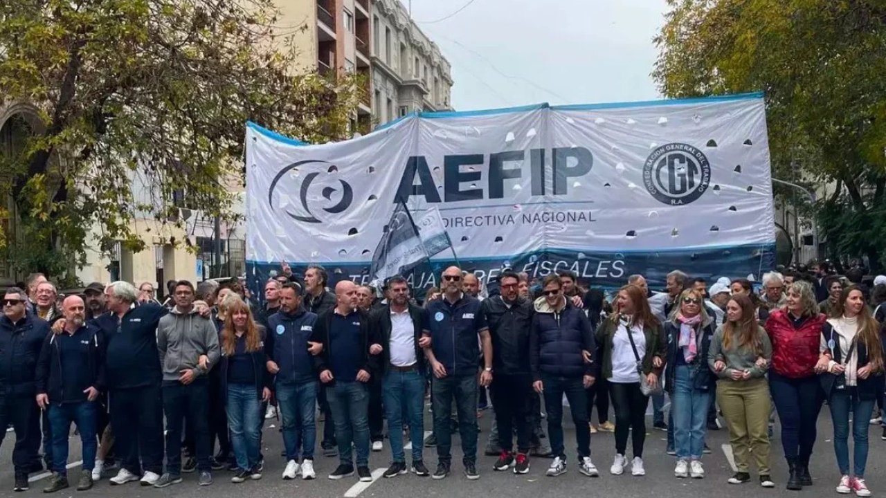 Trabajadores de AFIP rechazan la decisión del Gobierno: &quot;No hay margen para evitar un plan de lucha&quot;