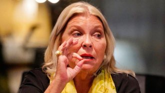 Elisa Carrió aseguró que Milei está jugando con fuego y que si Cristina gana la Provincia, cae el Gobierno