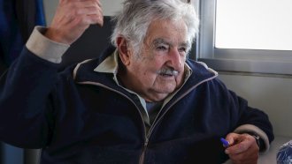 José Mujica votó y lanzó fuertes críticas al Gobierno de Milei : “Es difícil que en la Argentina haya un gobierno bueno”