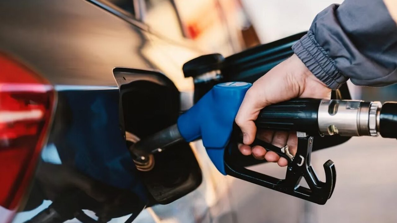 Anticipan un nuevo incremento en el precio del combustible a partir del viernes