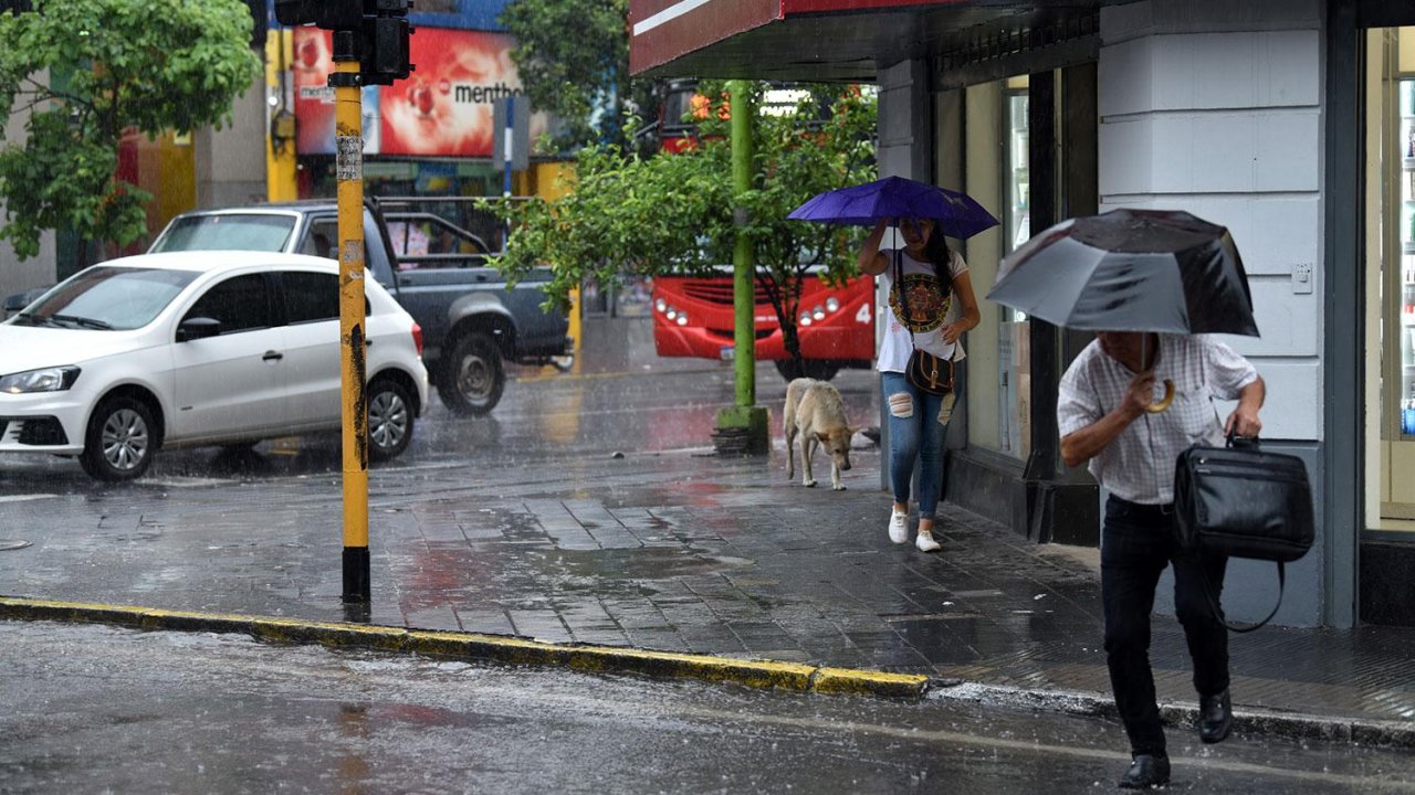 Rige la alerta naranja en Tucumán y se esperán fuertes tormentas 