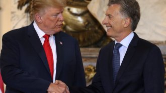 Mauricio Macri felicitó a Donald Trump por su victoria