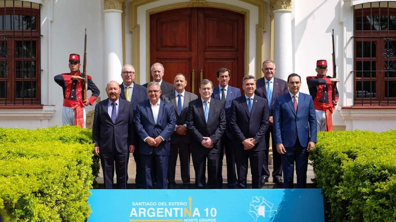 Jaldo participó en la reunión de Gobernadores del Norte Grande en el BID