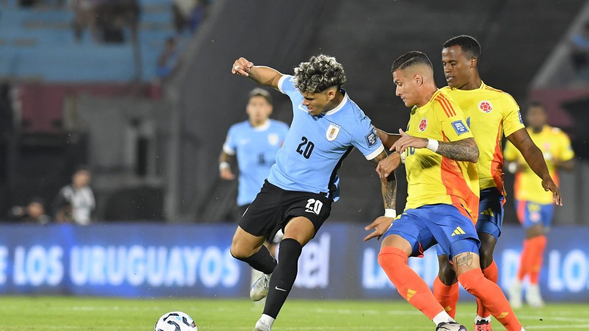 En un emocionante encuentro Uruguay logró una victoria agónica por 3-2 sobre Colombia  