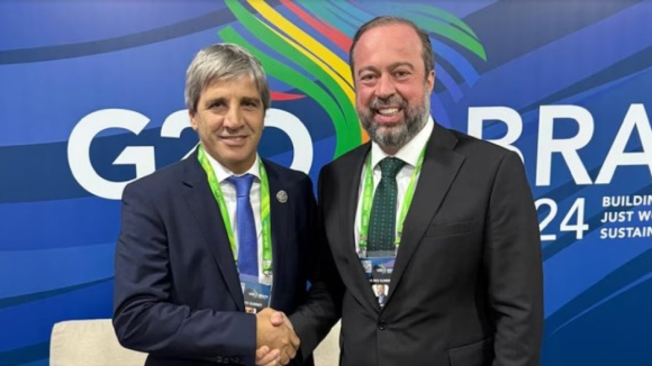  Luis Caputo y su par Alexandre Silveira firmaron un acuerdo de entendimiento para que el gas de Vaca Muerta llegue a Brasil