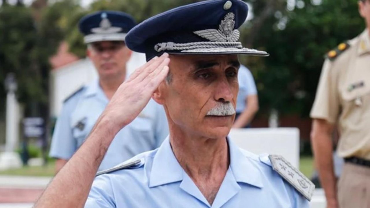 El nuevo jefe de la Fuerza Aérea Argentina será Gustavo Javier Valverde