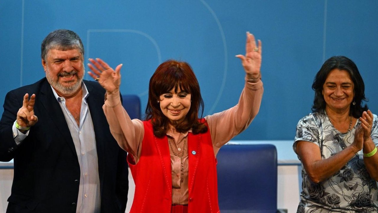 Cristina Kirchner asumió el PJ donde trató de &quot;Infantil y cholulo&quot; a Javier Milei