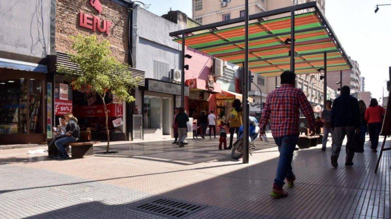 Cómo trabajará el comercio durante las fiestas de Navidad y Fin de Año en Tucumán