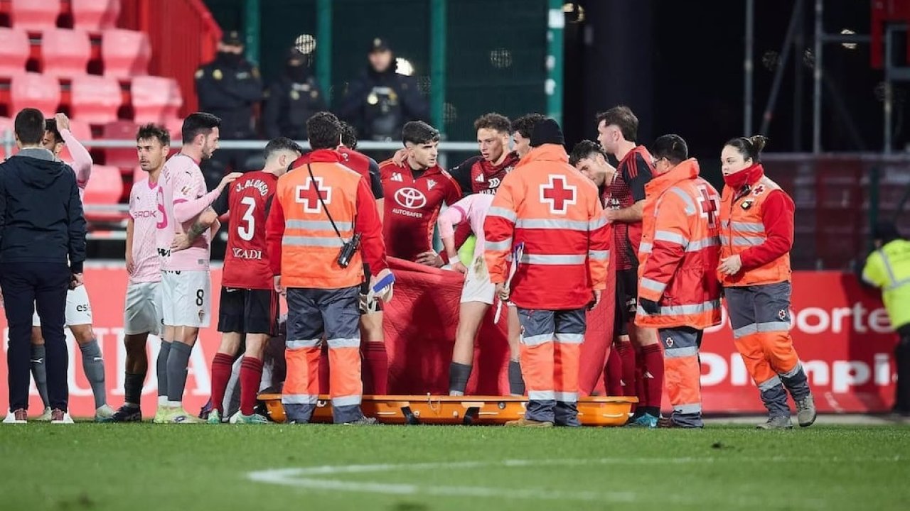 Un exjugador de River convulsionó durante un partido tras un fuerte choque de cabezas