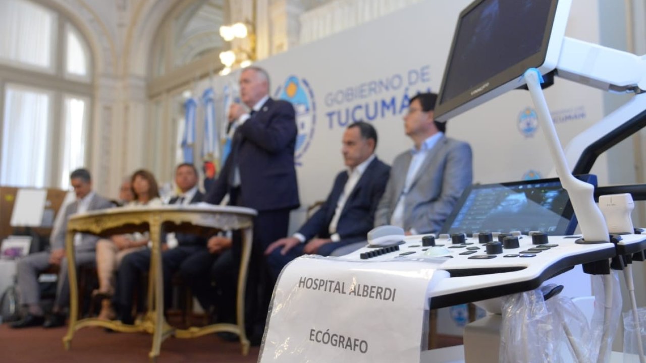 Entrega de equipamientos médicos para principales hospitales y CAPS de la provincia