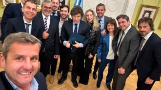 Más que una selfie: Campero junto al bloque de diputados de la UCR reunidos con Javier Milei 