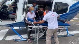 Un vuelo sanitario trajo a dos pacientes con urgencias de salud desde Alta Montaña