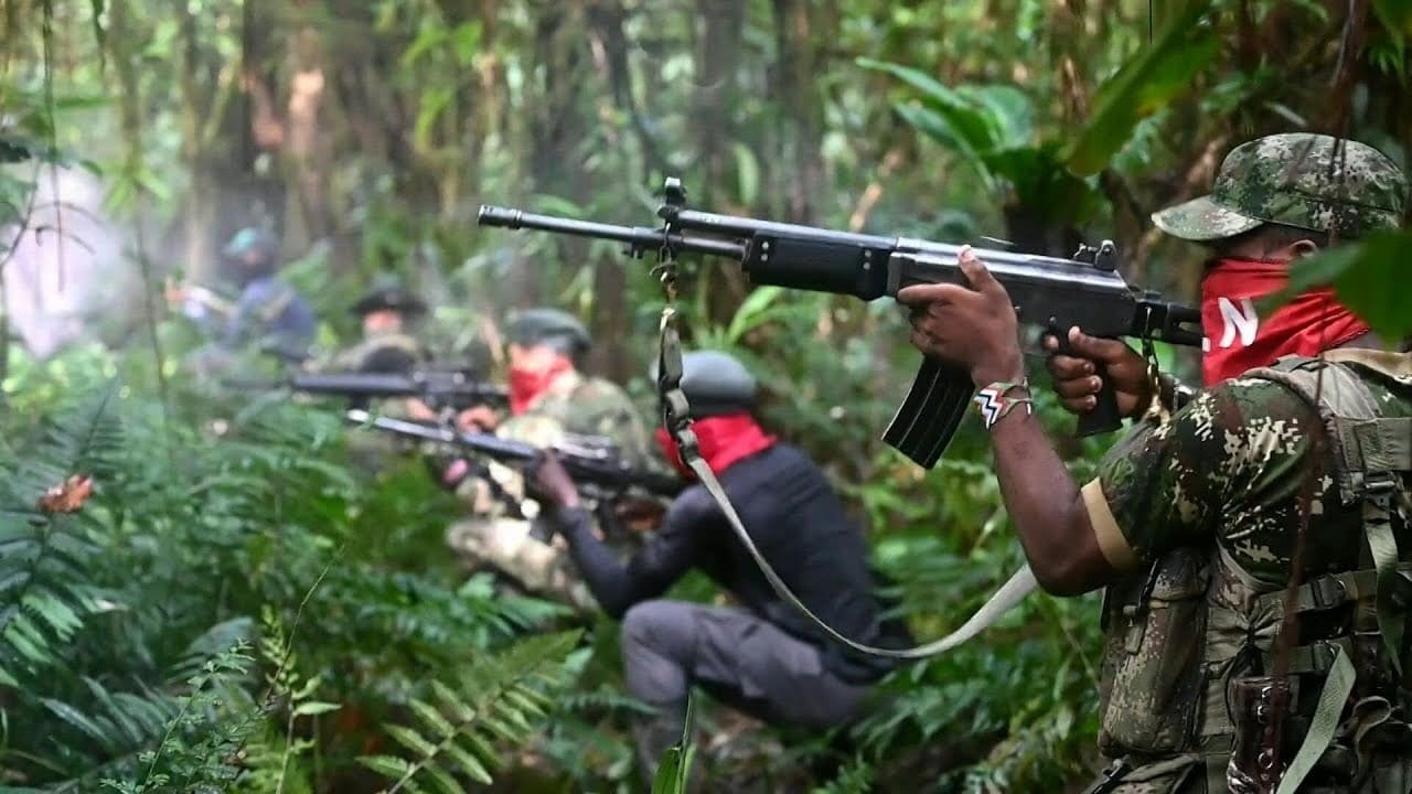 60 muertes en un enfrentamiento entre ELN y disidencias de las FARC