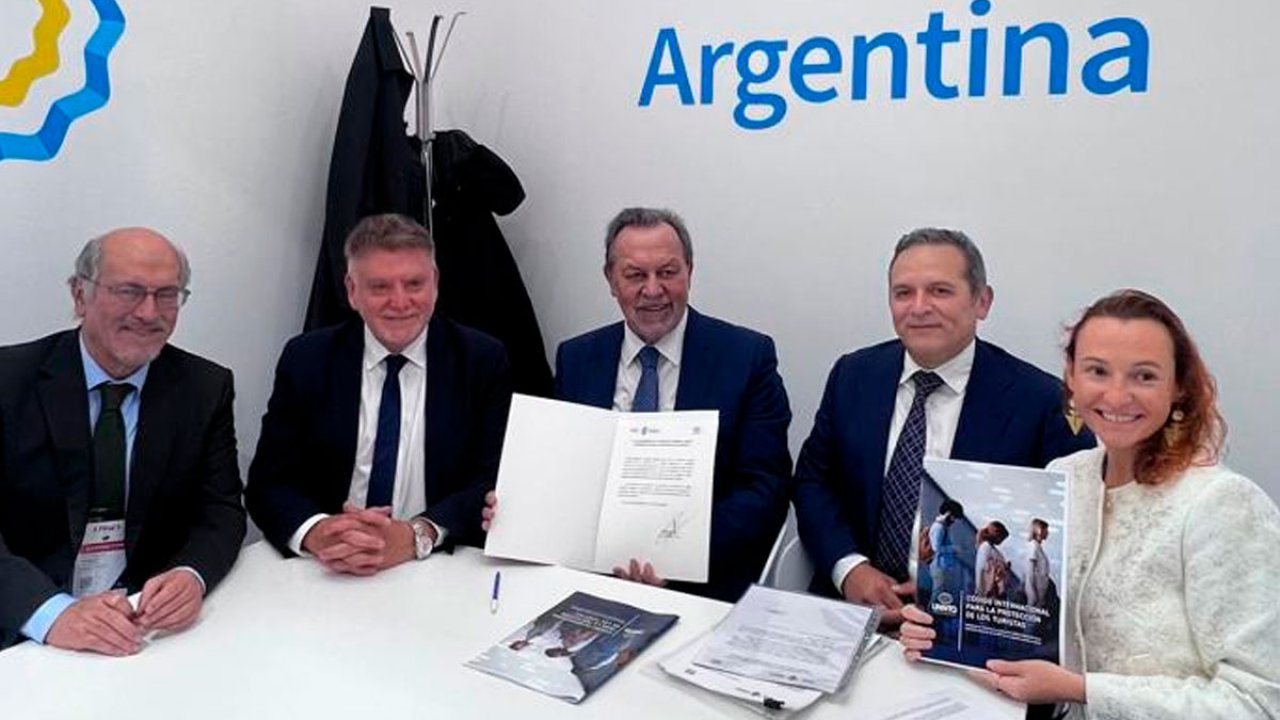 Tucumán apuesta al cicloturismo con la firma de importantes convenios 