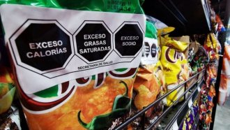 Nuevos cambios en el etiquetado frontal: cuáles alimentos no los tendrán más