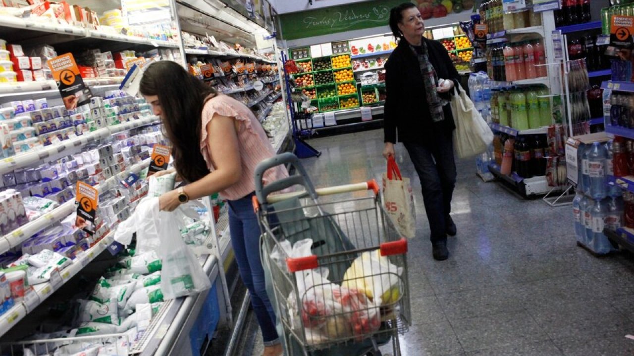 Inflación: enero cerró con una caída de precios del 0,4% en alimentos y bebidas