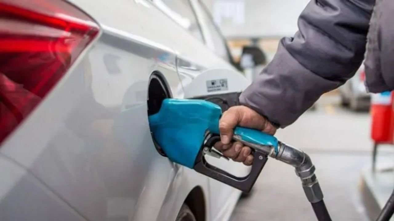 El Gobierno oficializó el autoservicio de combustible