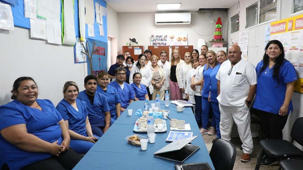 Luis Medina Ruiz junto a Eva Llopis visitaron las instalaciones del Hospital de Ranchillo