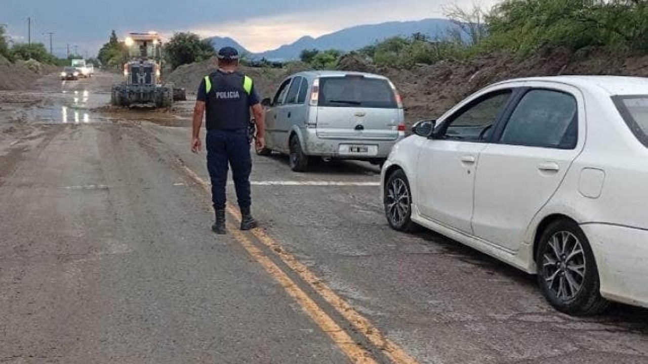 La Ruta Nacional 40 se encuentra cerrada por crecidas en ríos