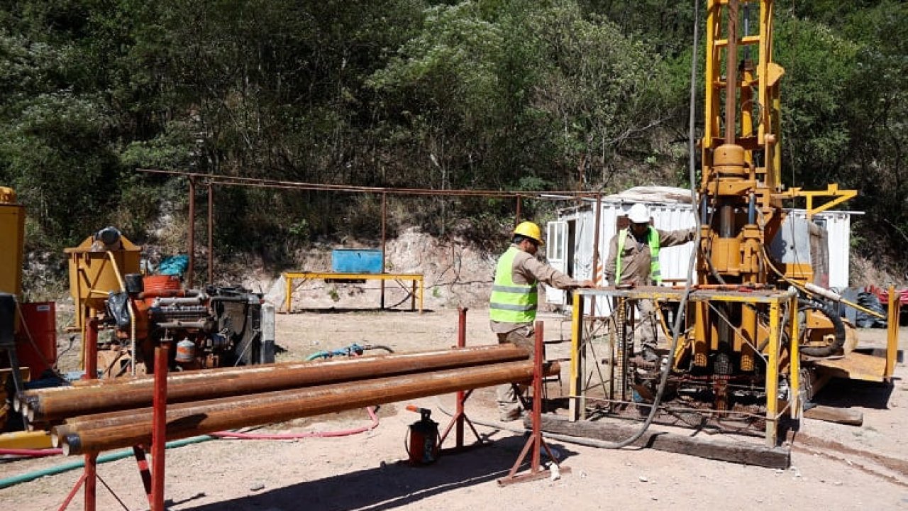 Avanza la restauración de la presa en El Cadillal para garantizar el acceso al agua