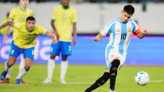 Argentina y Brasil empataron y el campeón se define el domingo