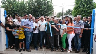 Jaldo inauguró obras de iluminación, pavimentación y agua potable 