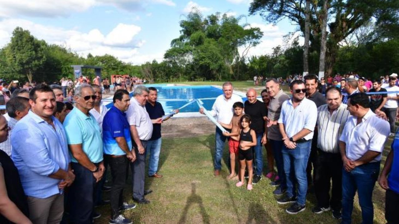 El Gobernador inauguró obras en el complejo turístico de Capitán Cáceres