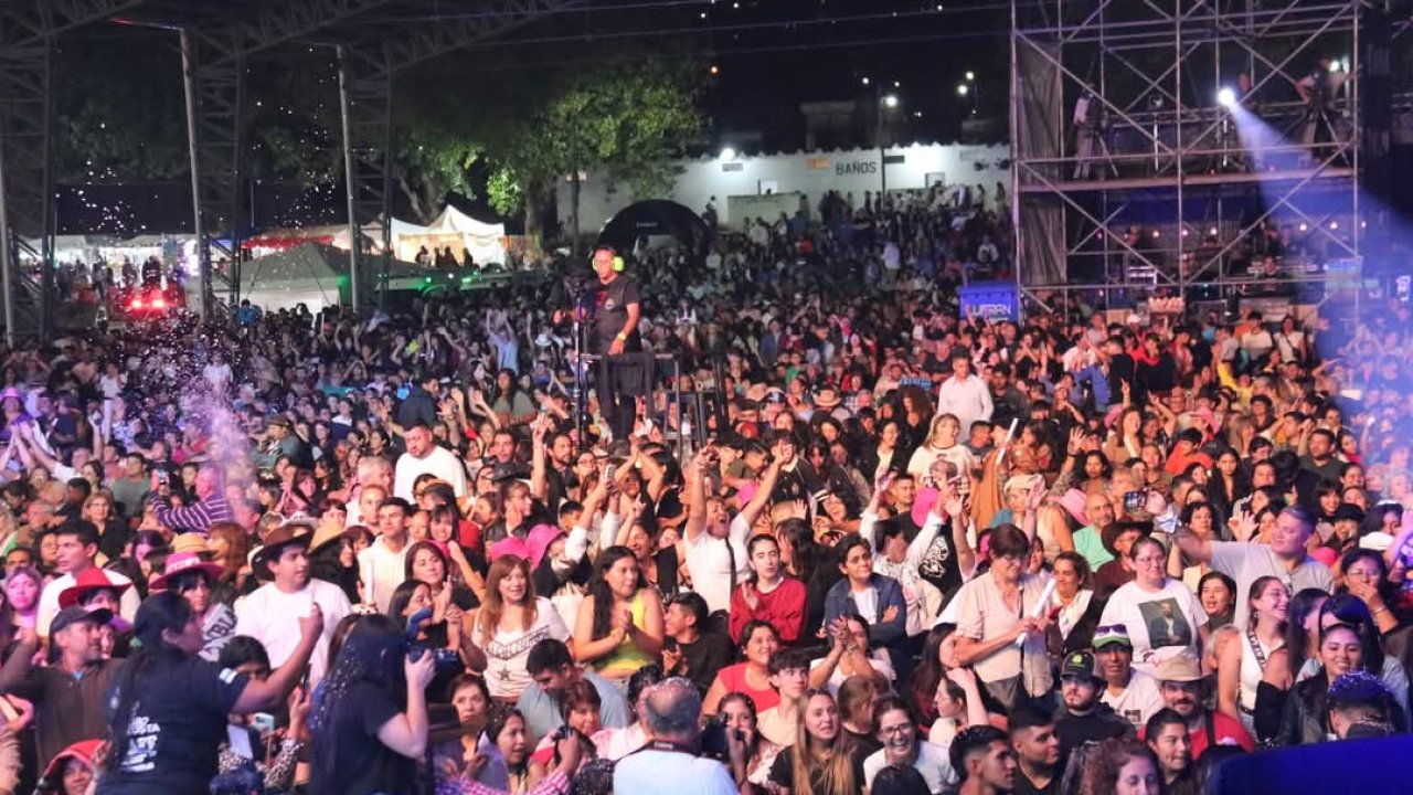 Exito total de la primera noche del &quot;Festival Nacional del Queso&quot; 