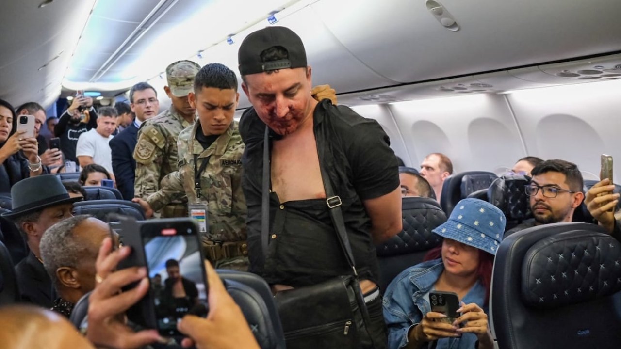 Un pasajero intentó abrir la puerta durante un vuelo a Caracas