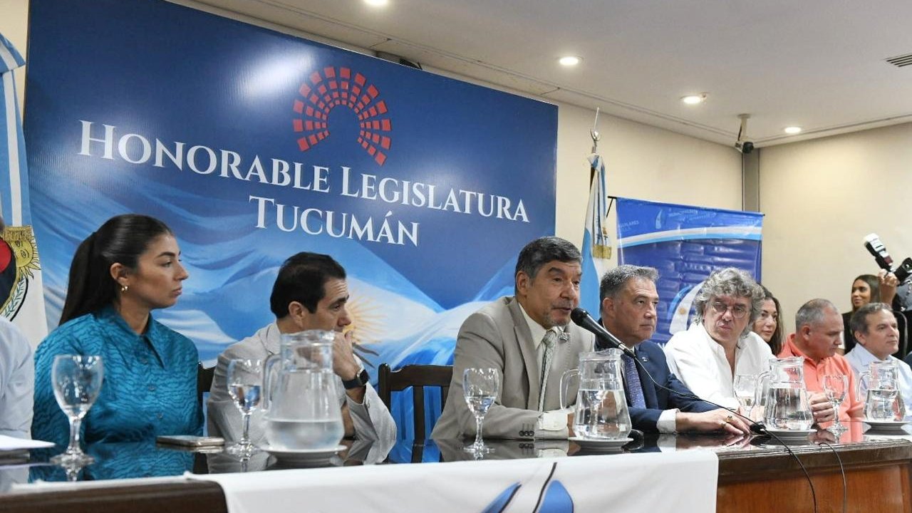 Acevedo encabezó el lanzamiento del A1 Pádel Aguilares Open Tucumán