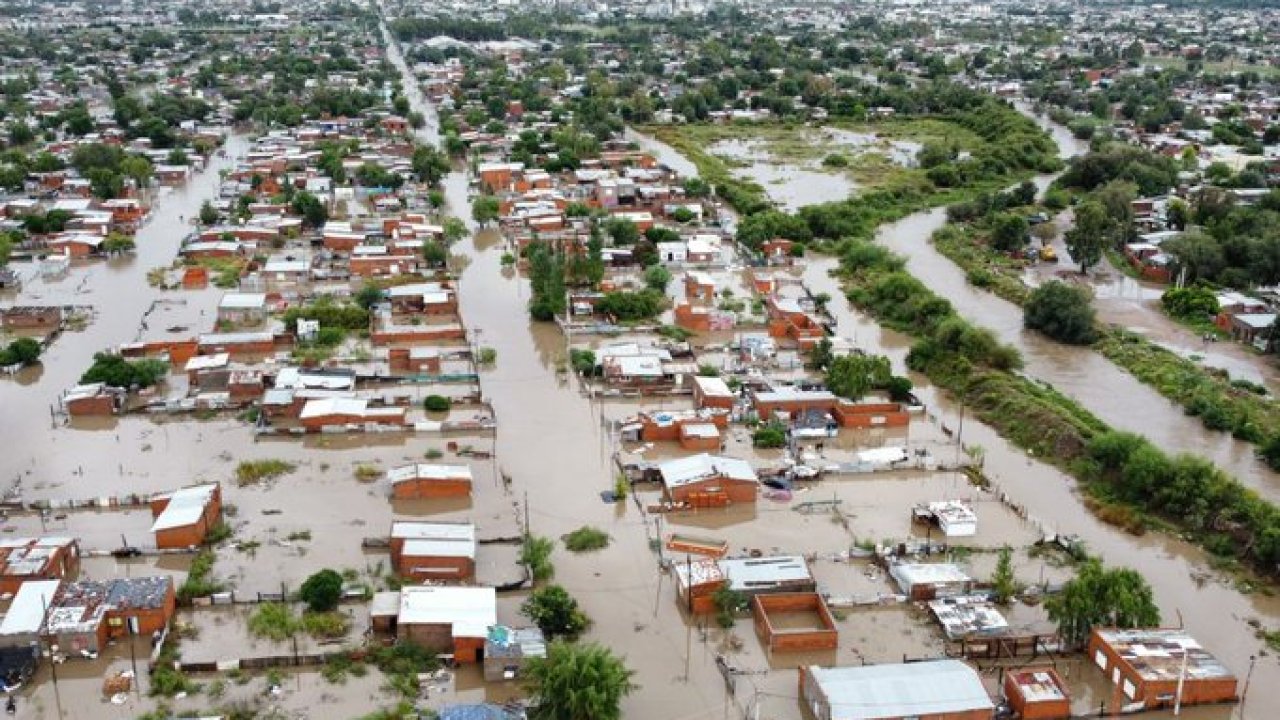 Bahía Blanca: “Hay que reconstruir la ciudad”