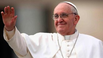 El Vaticano confirma que el papa Francisco salió del estado de gravedad