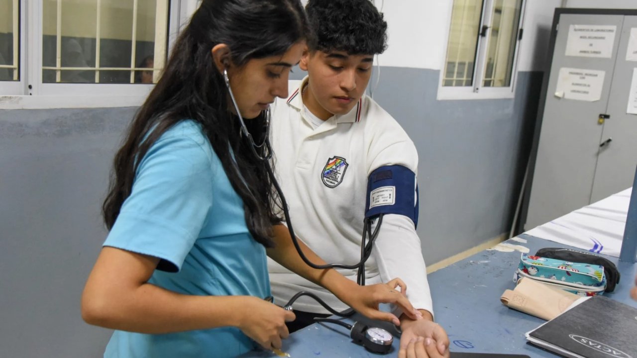 Comenzó el programa de controles médicos en escuelas municipales