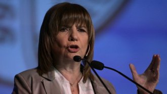 Bullrich presentará el proyecto de la Ley Antibarras 