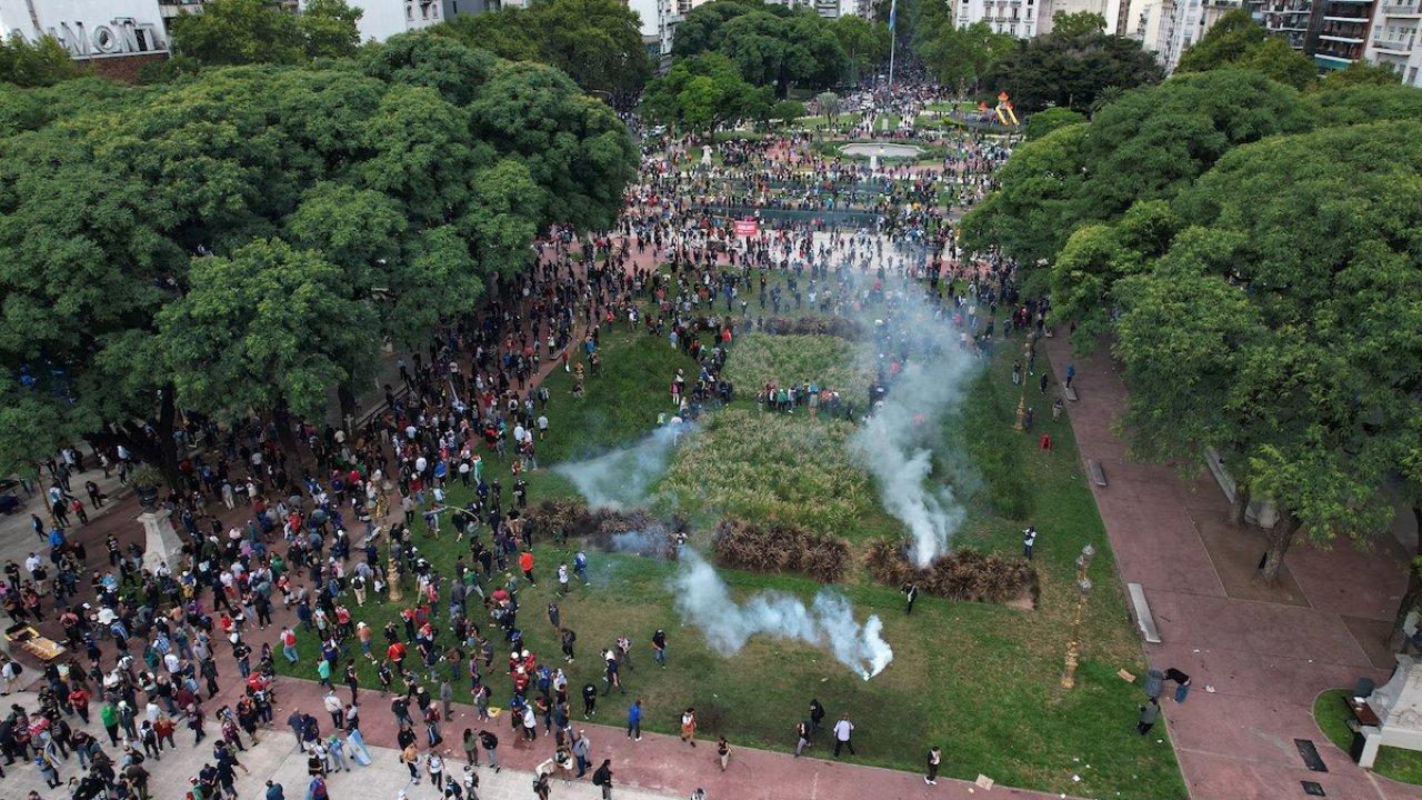 Tras los incidentes, un diputado del PRO impulsa el derecho de admisión en las marchas