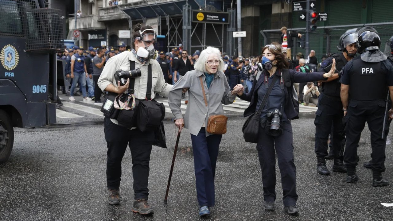 Nueva marcha de jubilados: habrá 2000 efectivos de seguridad