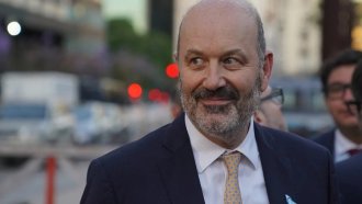 Dieron de baja a más de 42.000 empleados públicos en los últimos 14 meses 
