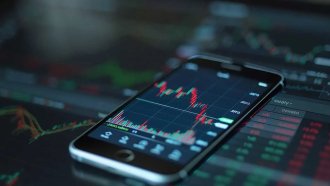 Se disparó el Riesgo País en Argentina y supera los 900 puntos