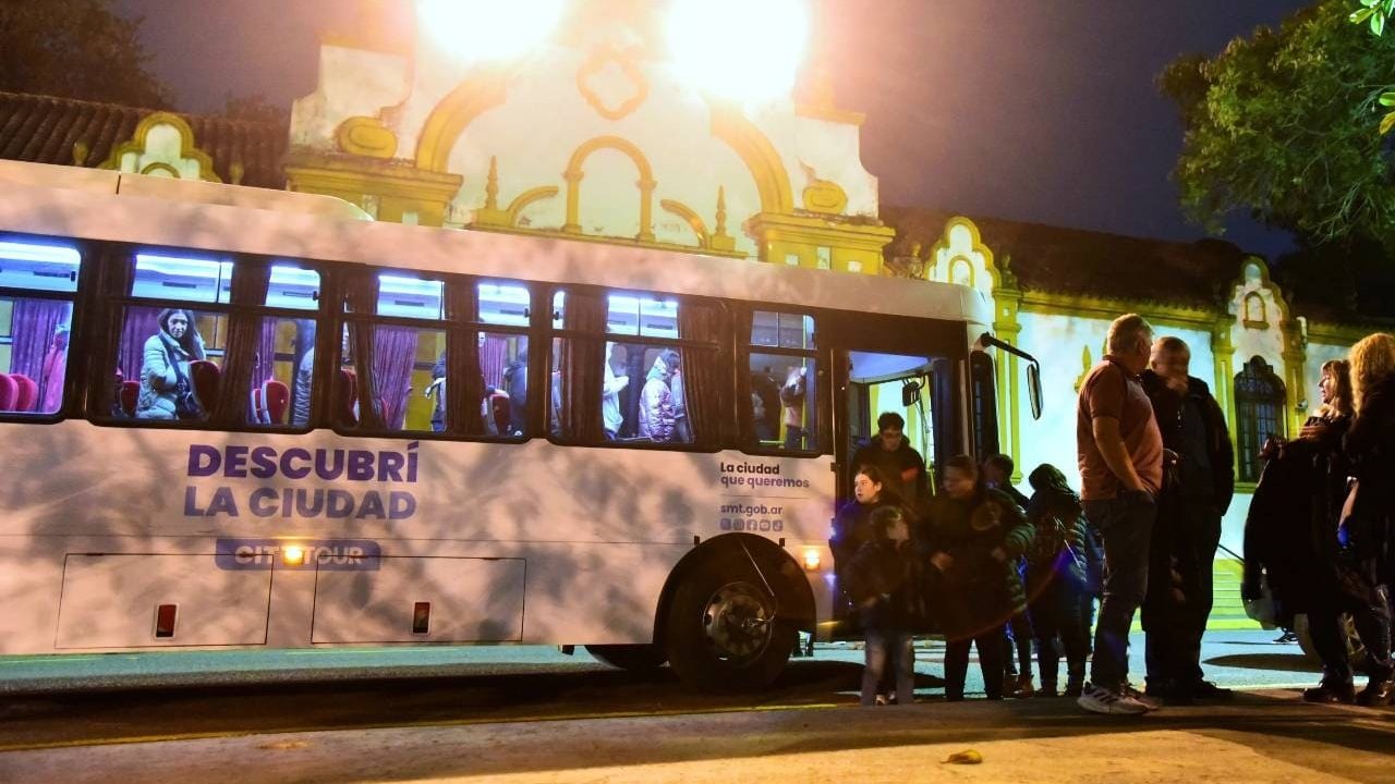 Vuelve el bus turístico nocturno en Tucumán
