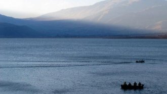 Habilitan la pesca deportiva en el Dique La Angostura durante el fin de semana largo
