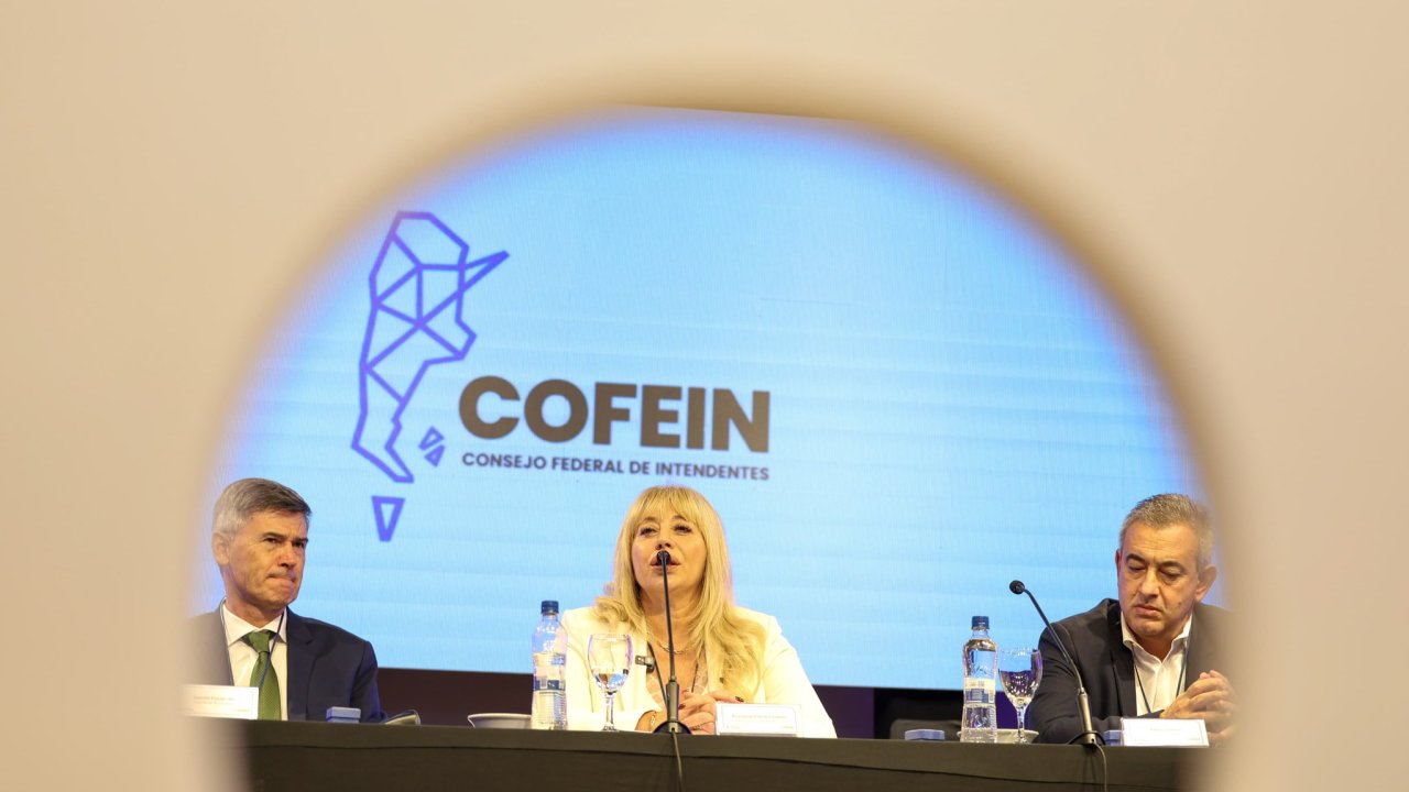 Chahla:“Los gobiernos son la primera línea de contacto con la ciudadanía”