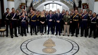 Javier Milei recibió la "Orden Ecuestre Militar de Caballeros Granaderos de los Andes"