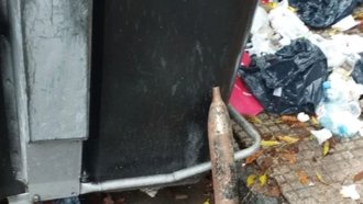 Esta vez, el misil no estaba en un placar, sino junto a la basura