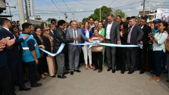 El gobernador inauguró obras de pavimento articulado y cordón cuneta en Las Talitas
