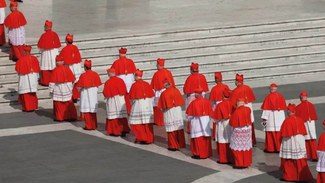 Comienza el Conclave para elegir nuevo Papa