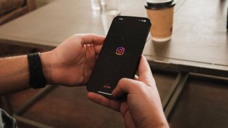 Cómo y porqué debes eliminar la opción "publicaciones cruzadas" de Instagram