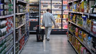 El Gobierno pide a supermercados para que no suban precios